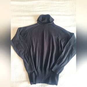 Madewell Black turtleneck sweater, size medium